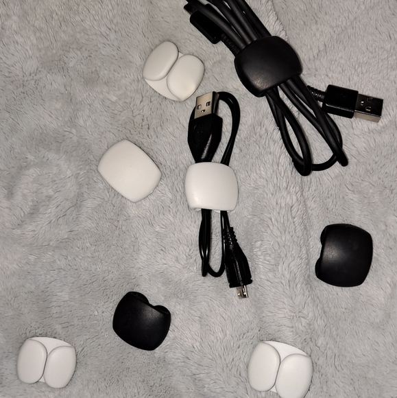 Cable organizer - Picture 7 of 7